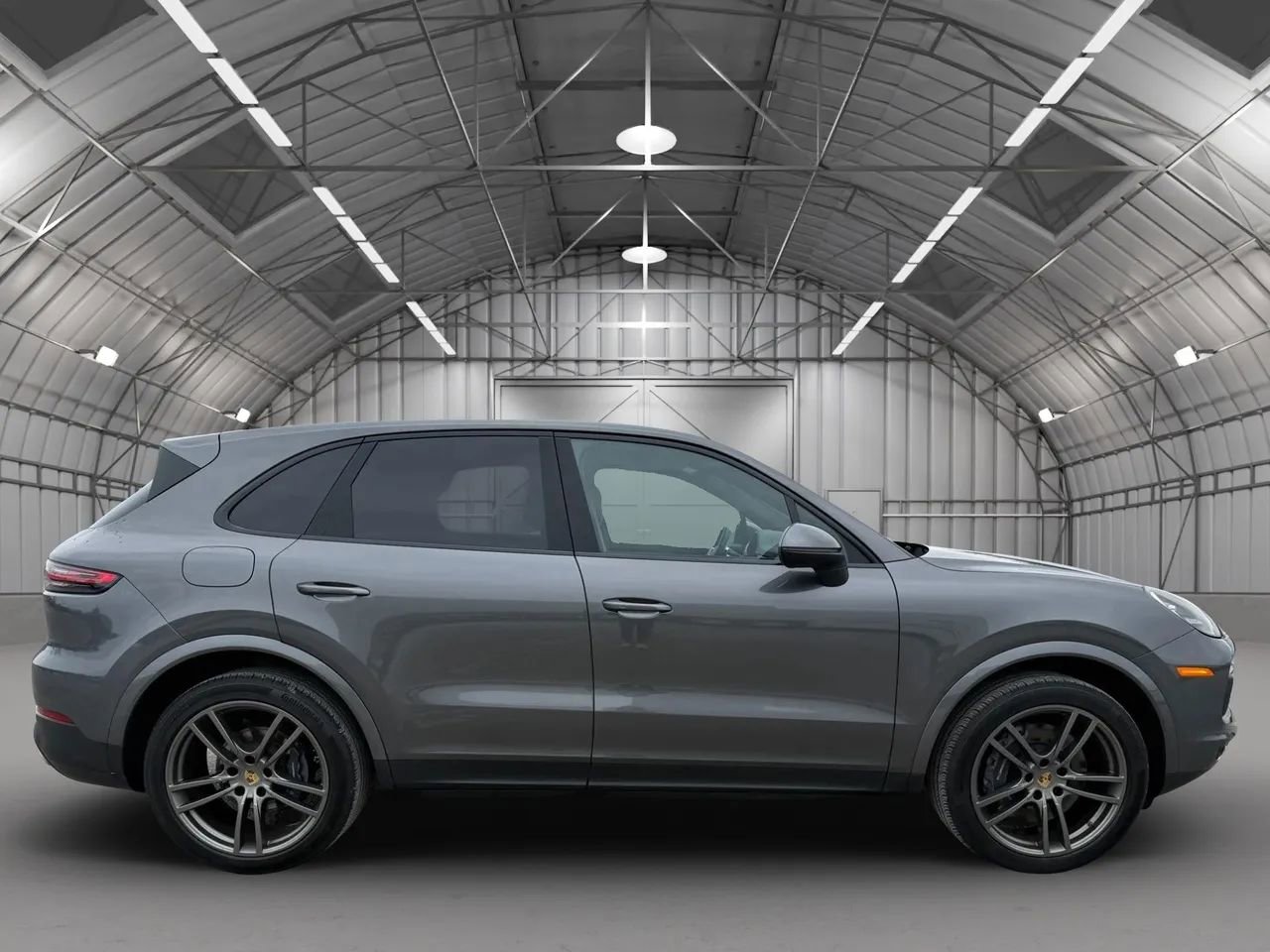 Used 2021 Porsche Cayenne Sport Utility 4D image 3