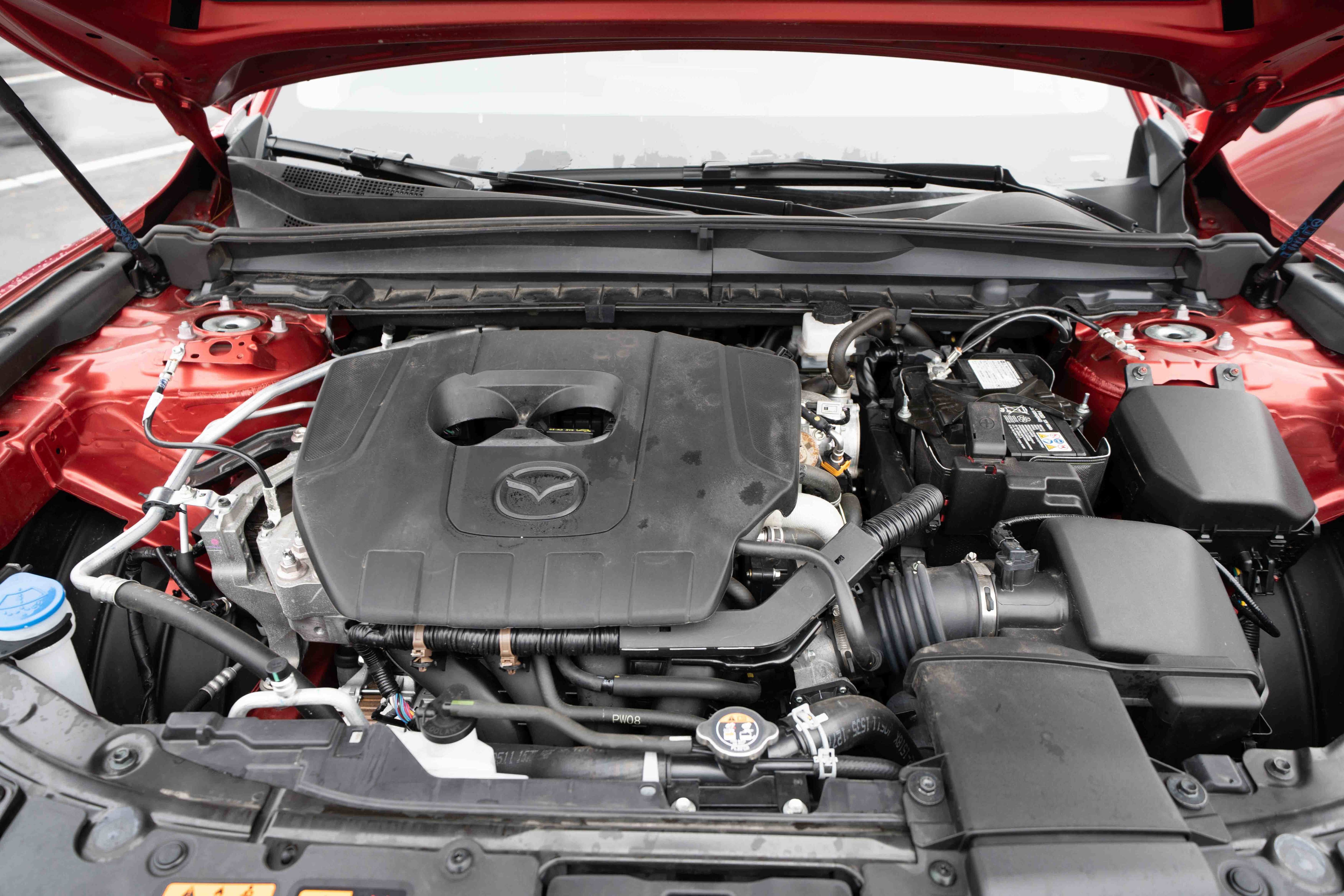 Used 2025 MAZDA CX-50 AWD 2.5 S w/ Premium Package image 32