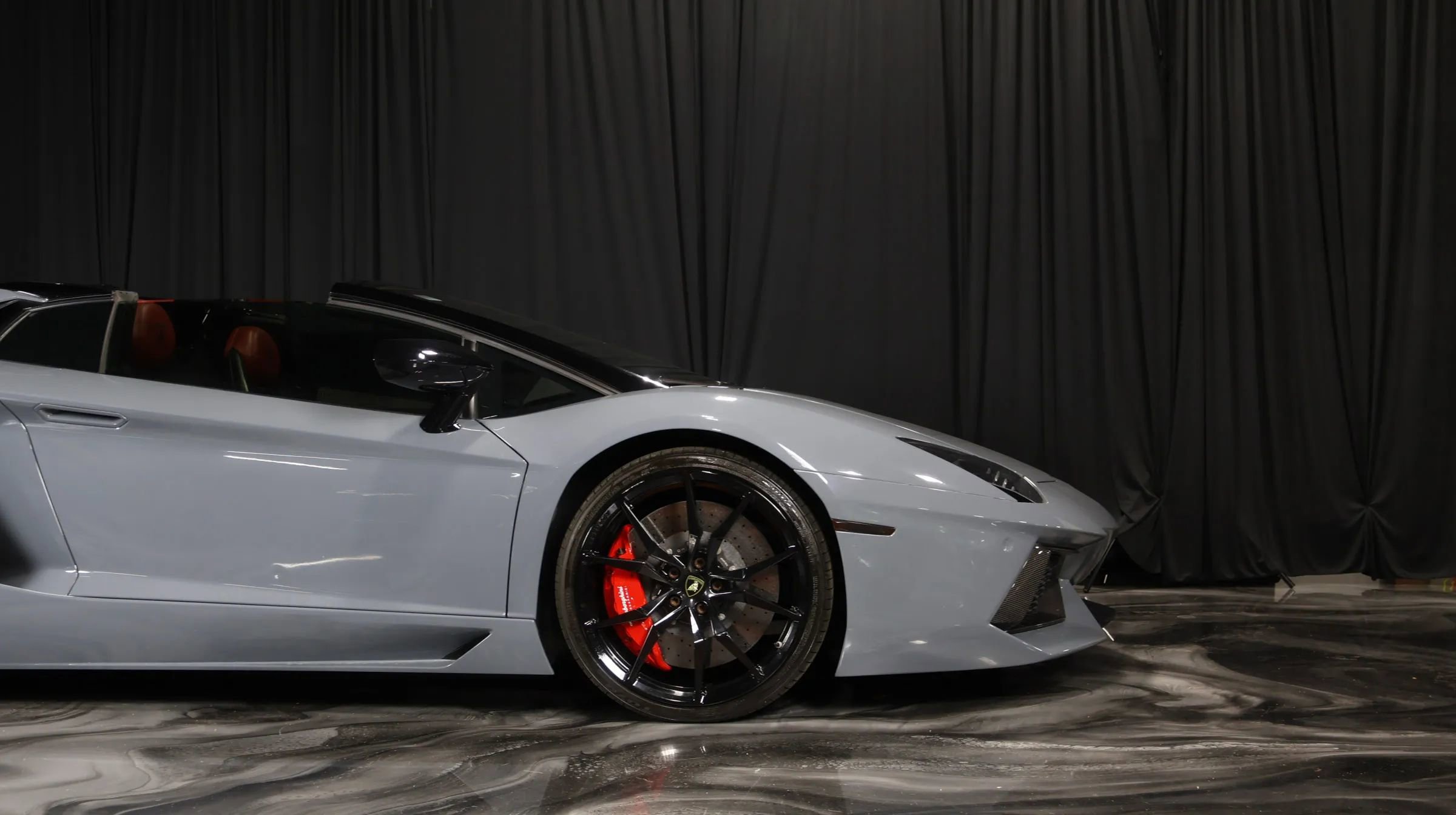 Used 2014 Lamborghini Aventador LP 700-4 image 8