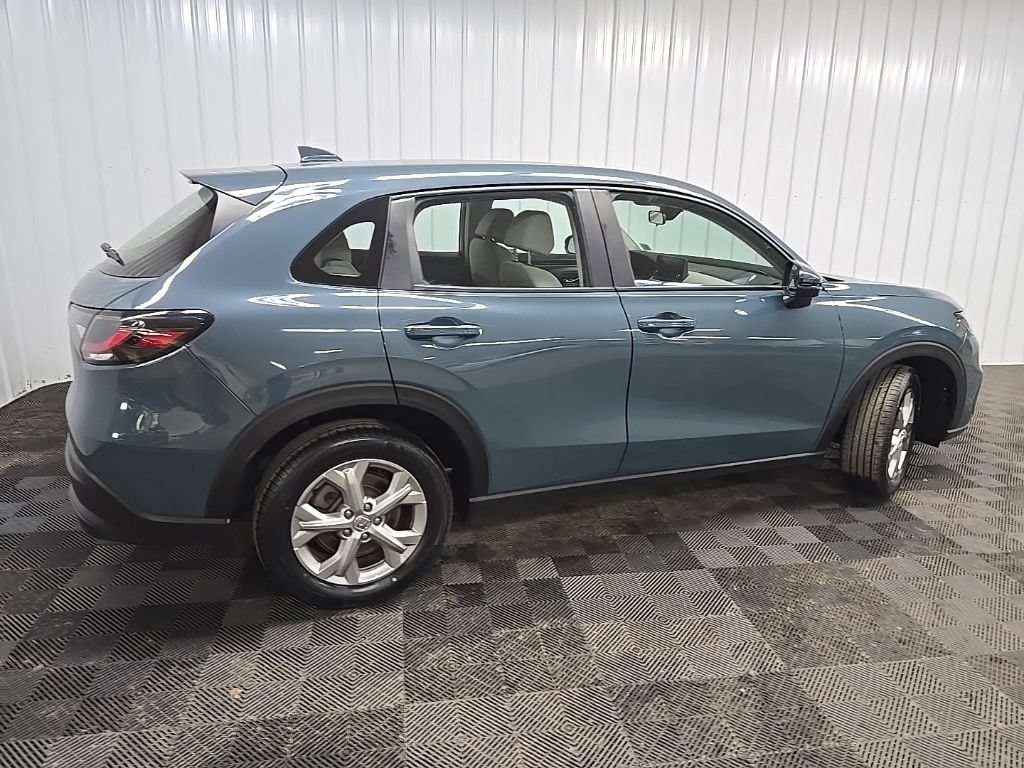 Used 2023 Honda HR-V LX image 3