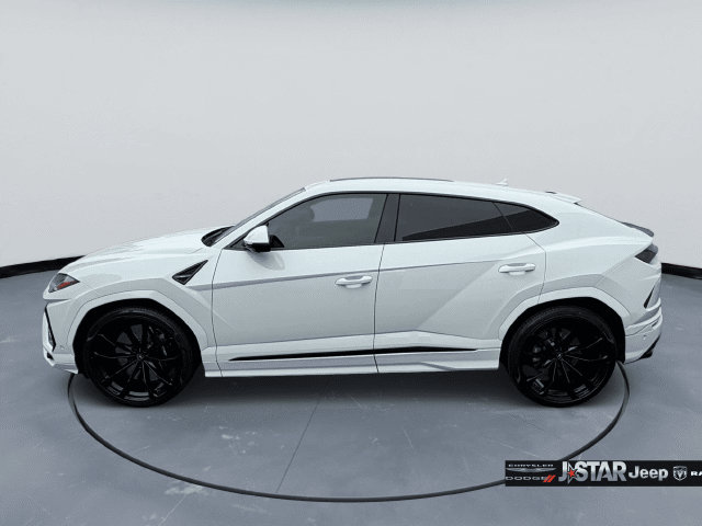 Used 2022 Lamborghini Urus AWD/4WD image 7