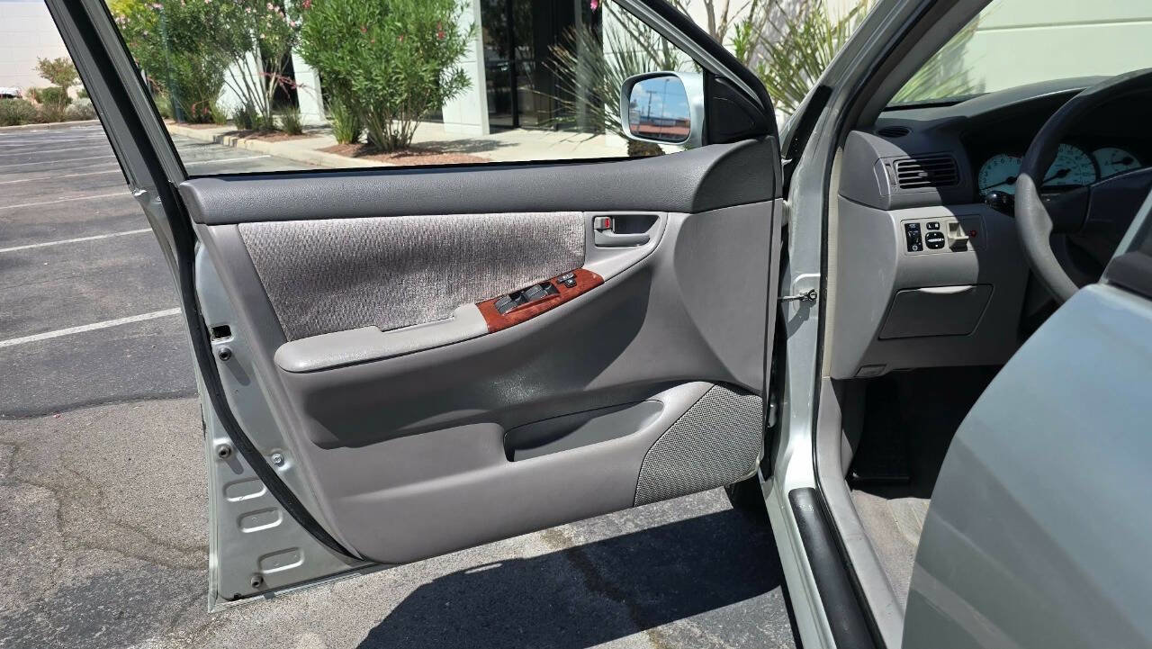 Used 2003 Toyota Corolla LE FWD image 8