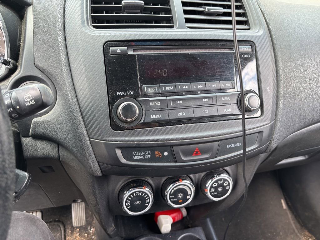 Used 2017 Mitsubishi Outlander Sport LE AWD/4WD image 4