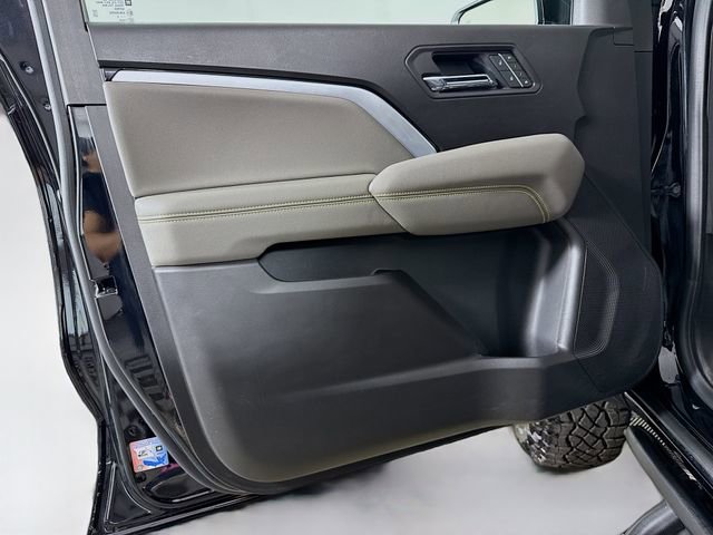 Used 2025 Chevrolet Colorado ZR2 AWD/4WD image 12