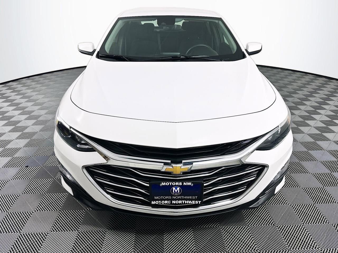 Used 2023 Chevrolet Malibu LT image 4