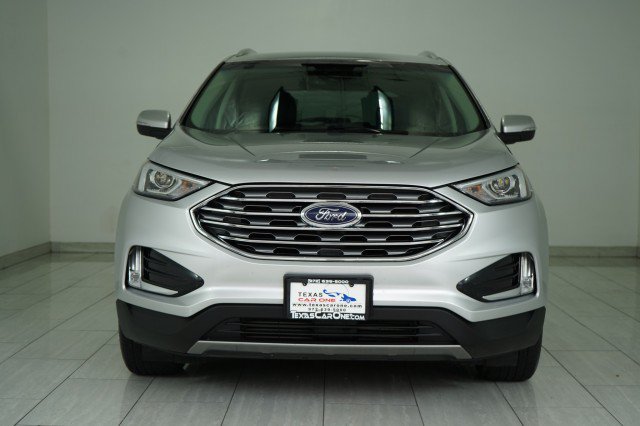 Used 2019 Ford Edge Titanium FWD image 2