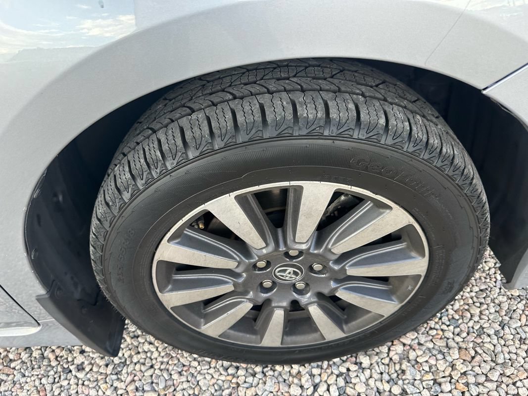 Used 2018 Toyota Sienna XLE w/ XLE Navigation Package AWD/4WD image 45