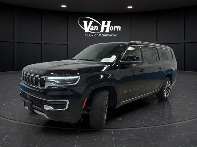 Used 2023 Jeep Wagoneer L Series III w/ Premium Group I AWD/4WD image 3