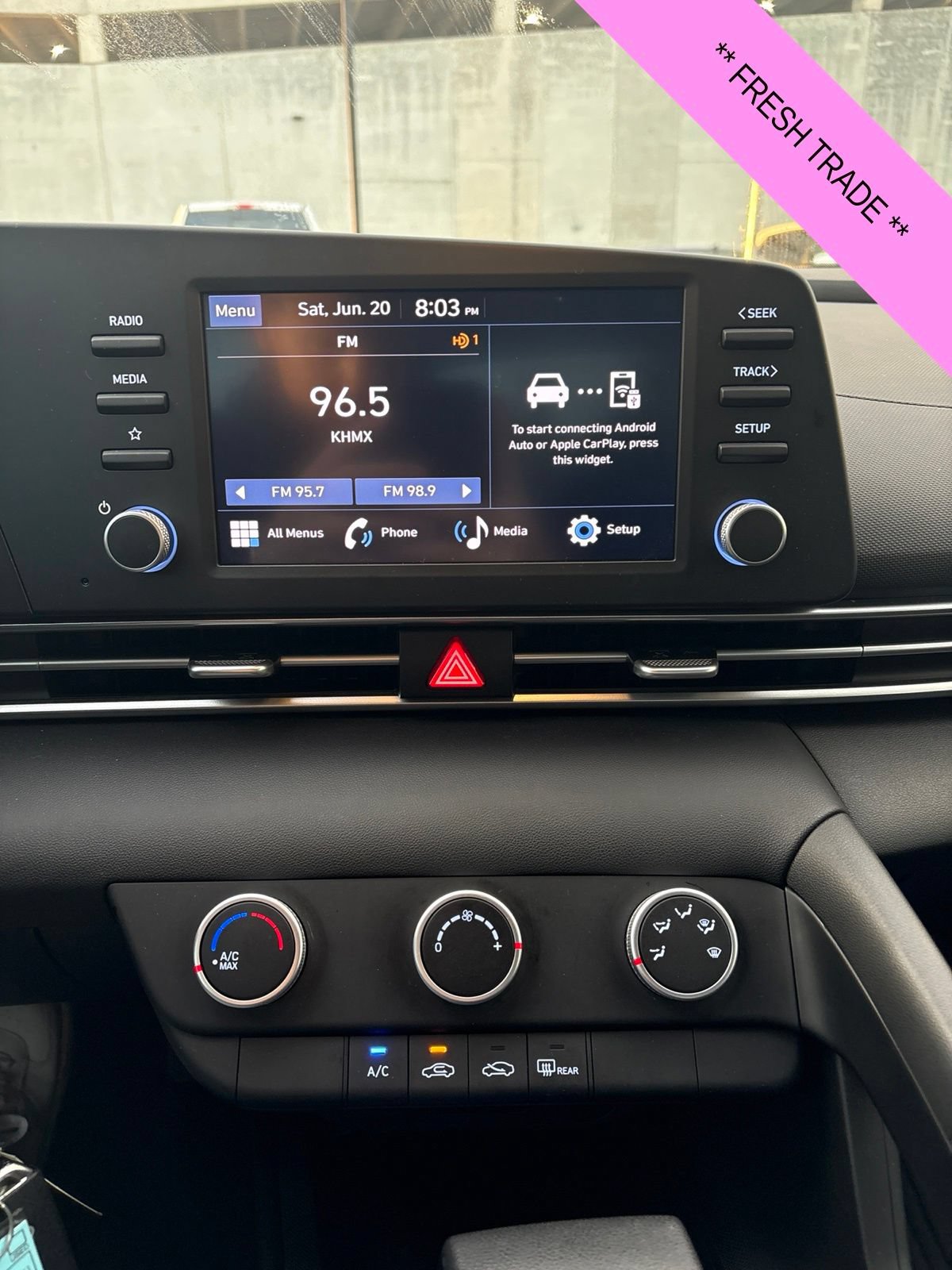 Certified 2024 Hyundai Elantra SE FWD image 14