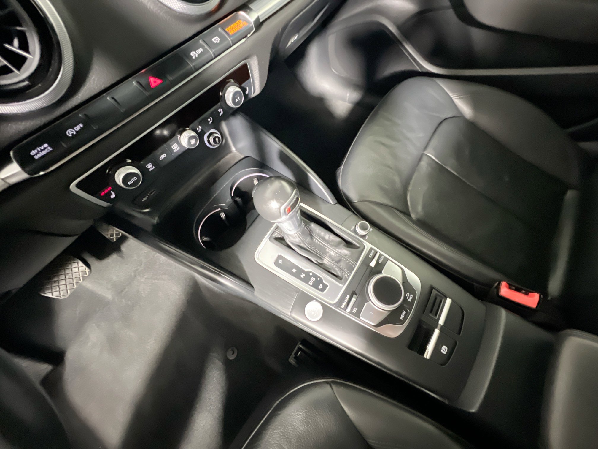 Used 2020 Audi A3 2.0T Premium image 26