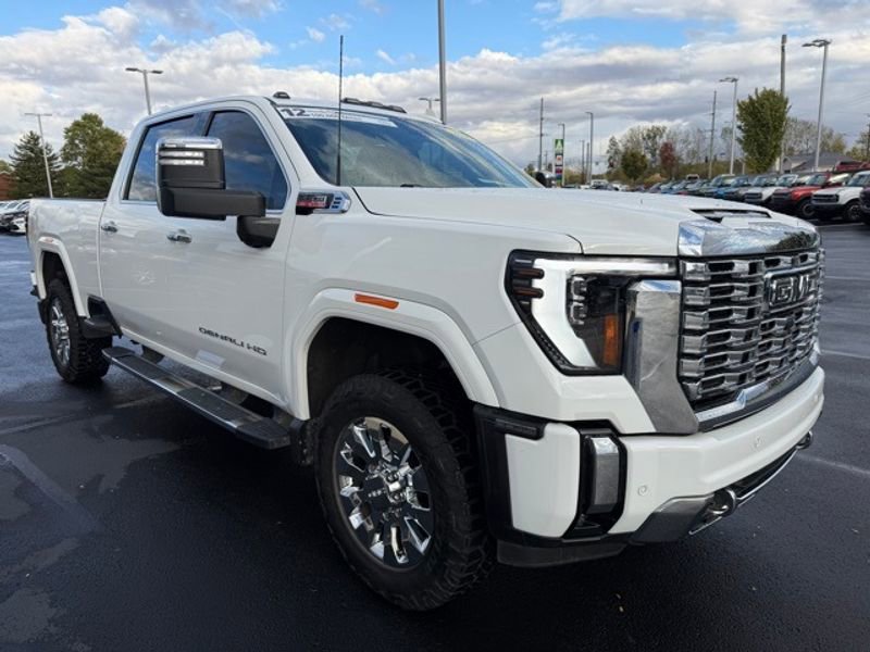 Used 2024 GMC Sierra 3500 Denali w/ Denali Reserve Package image 4
