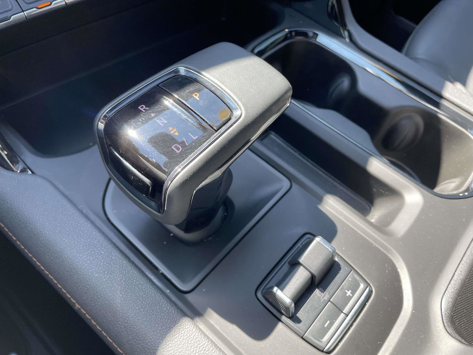 Used 2025 GMC Sierra 1500 AT4 w/ AT4 Premium Package image 17