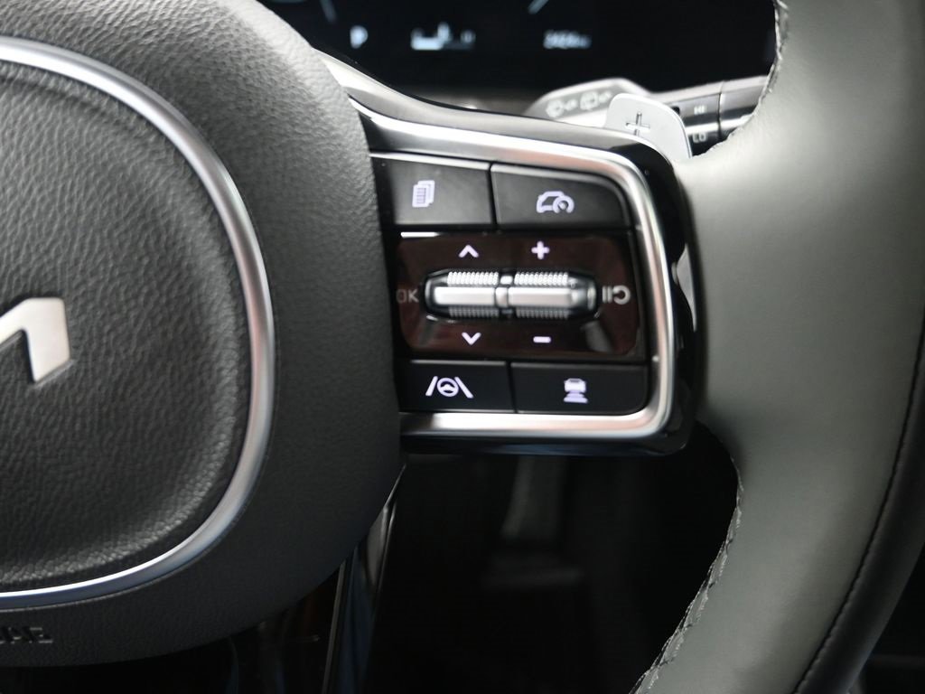 Certified 2025 Kia Sorento SX Prestige w/ Sage Leather Package image 28