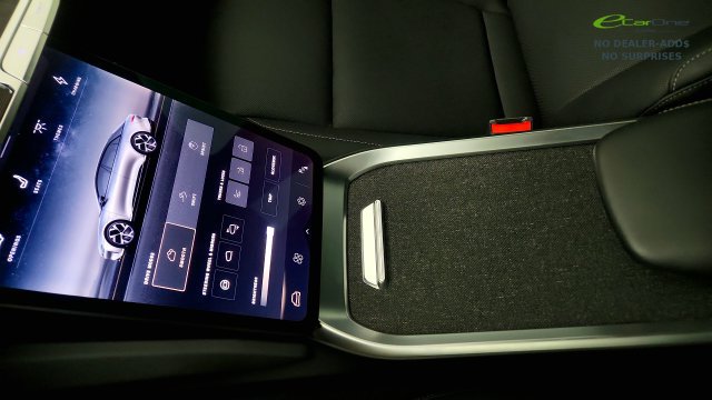 Used 2025 Lucid Air Pure RWD image 72
