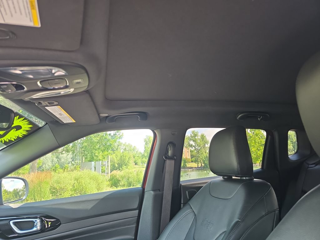 Used 2022 Jeep Compass High Altitude AWD/4WD image 23