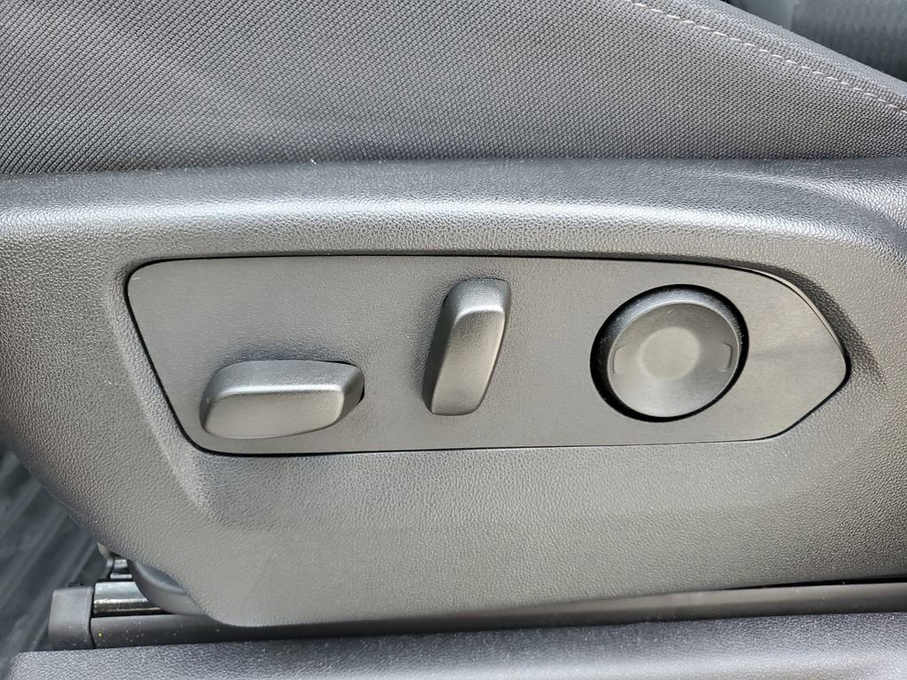 Used 2025 Chevrolet Silverado 1500 LT w/ Convenience Package II RWD image 21