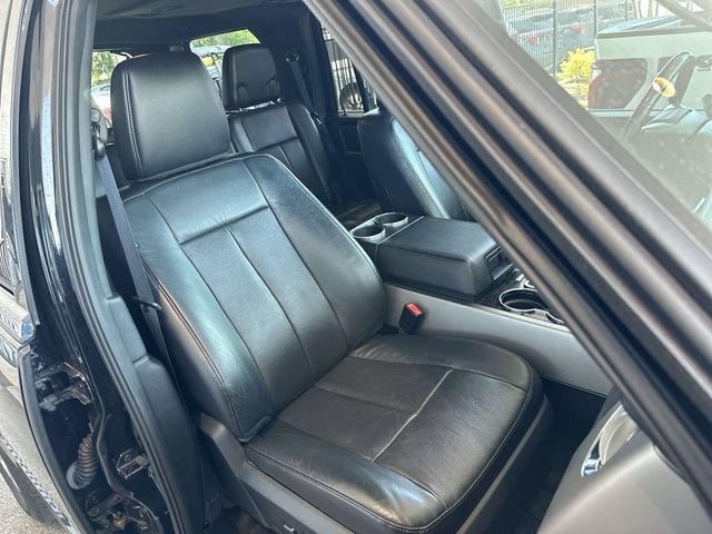 Used 2017 Ford Expedition Limited w/ Equipment Group 301A AWD/4WD image 28