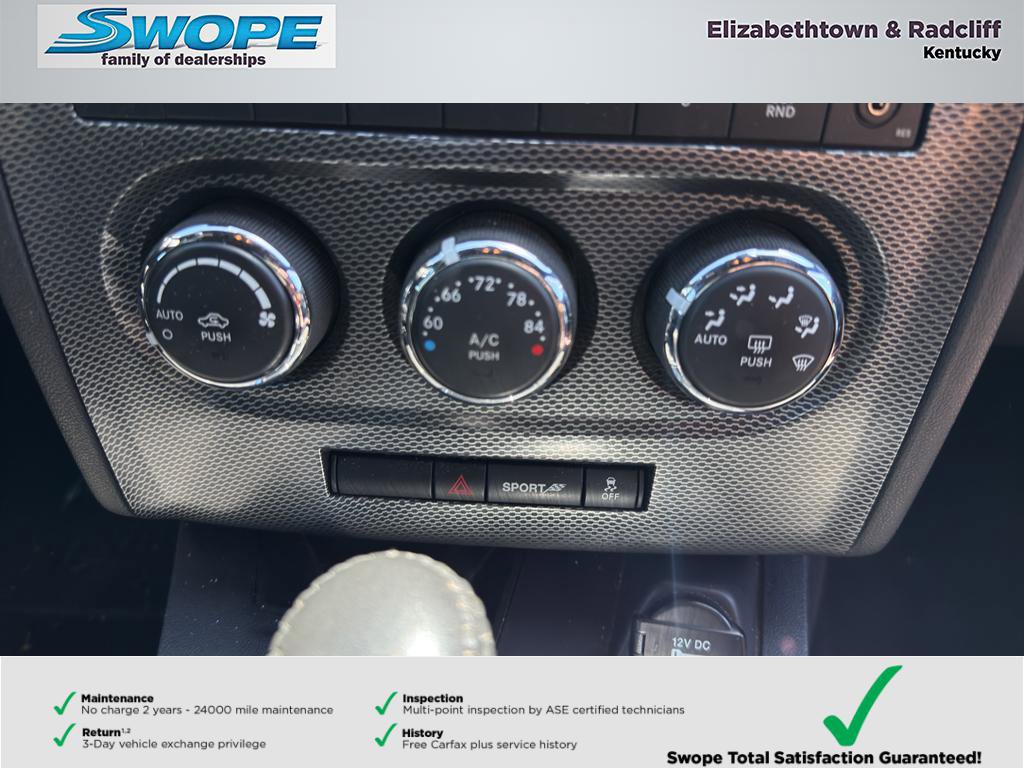 Used 2013 Dodge Challenger R/T RWD image 21