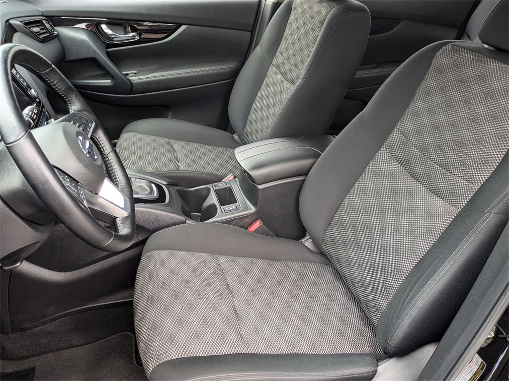 Certified 2022 Nissan Rogue Sport SV image 11