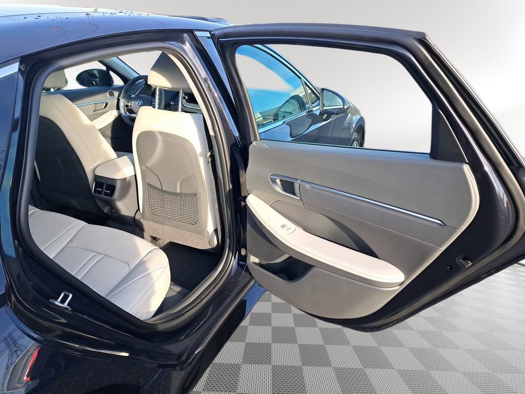 New 2023 Hyundai Sonata Limited w/ Cargo Package image 15