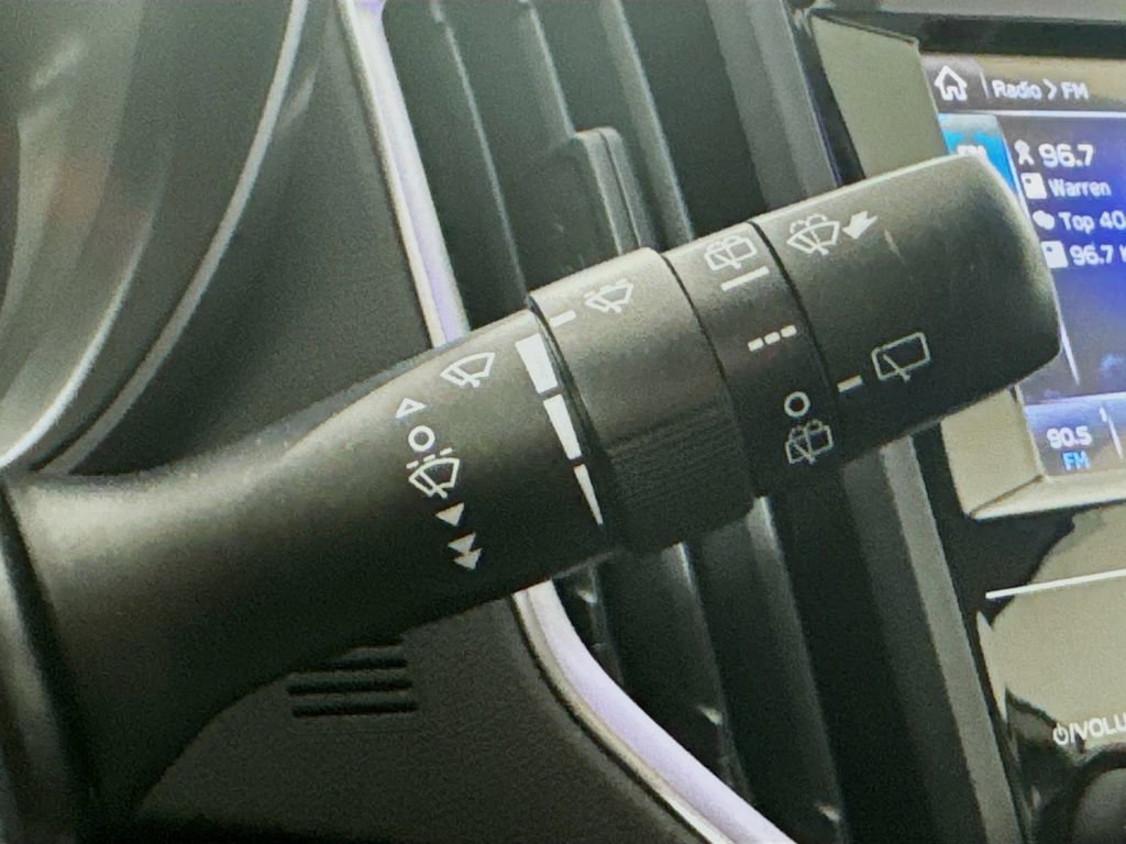 Used 2018 Subaru Crosstrek 2.0i Premium w/ Eyesight System image 13