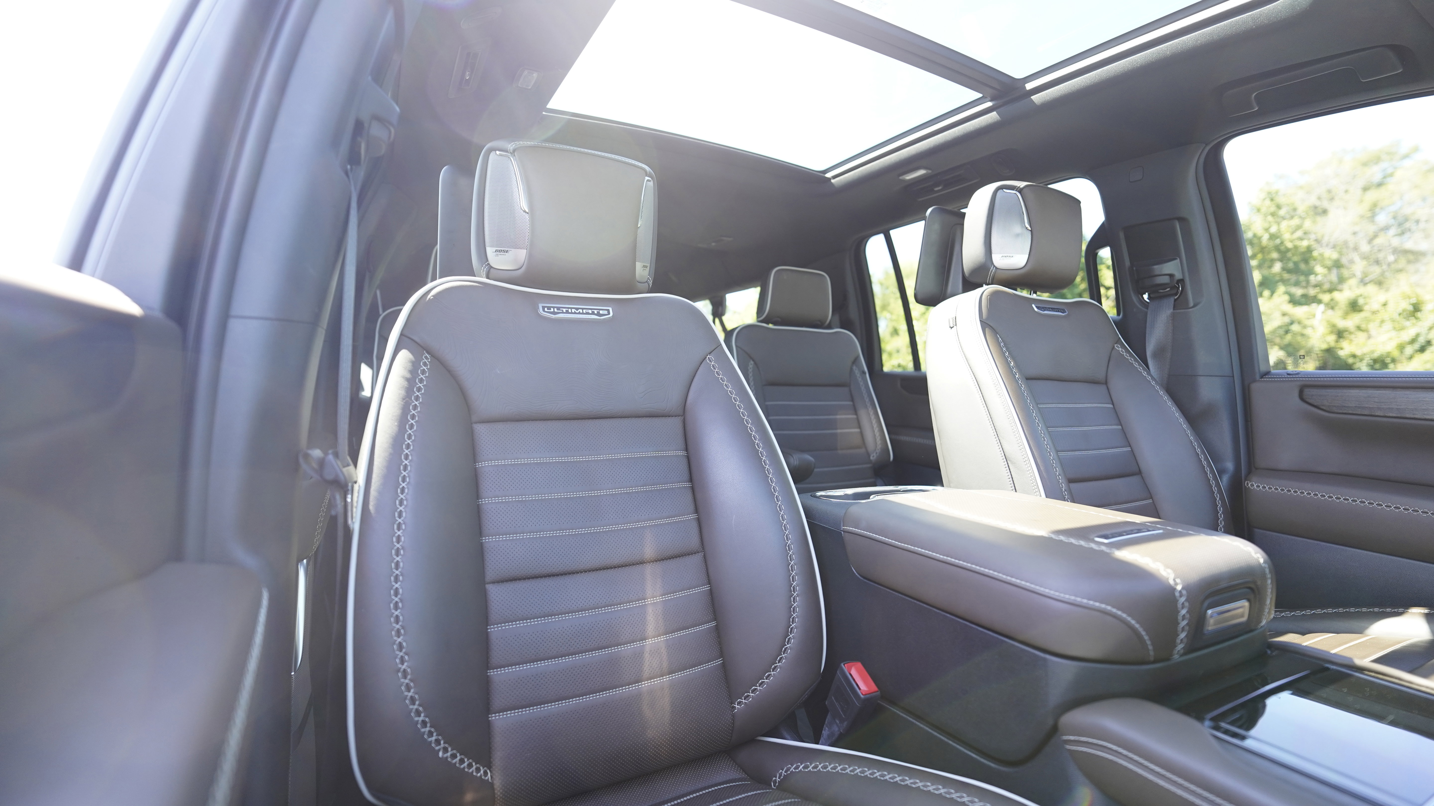 Used 2025 GMC Yukon XL Denali Ultimate AWD/4WD image 15