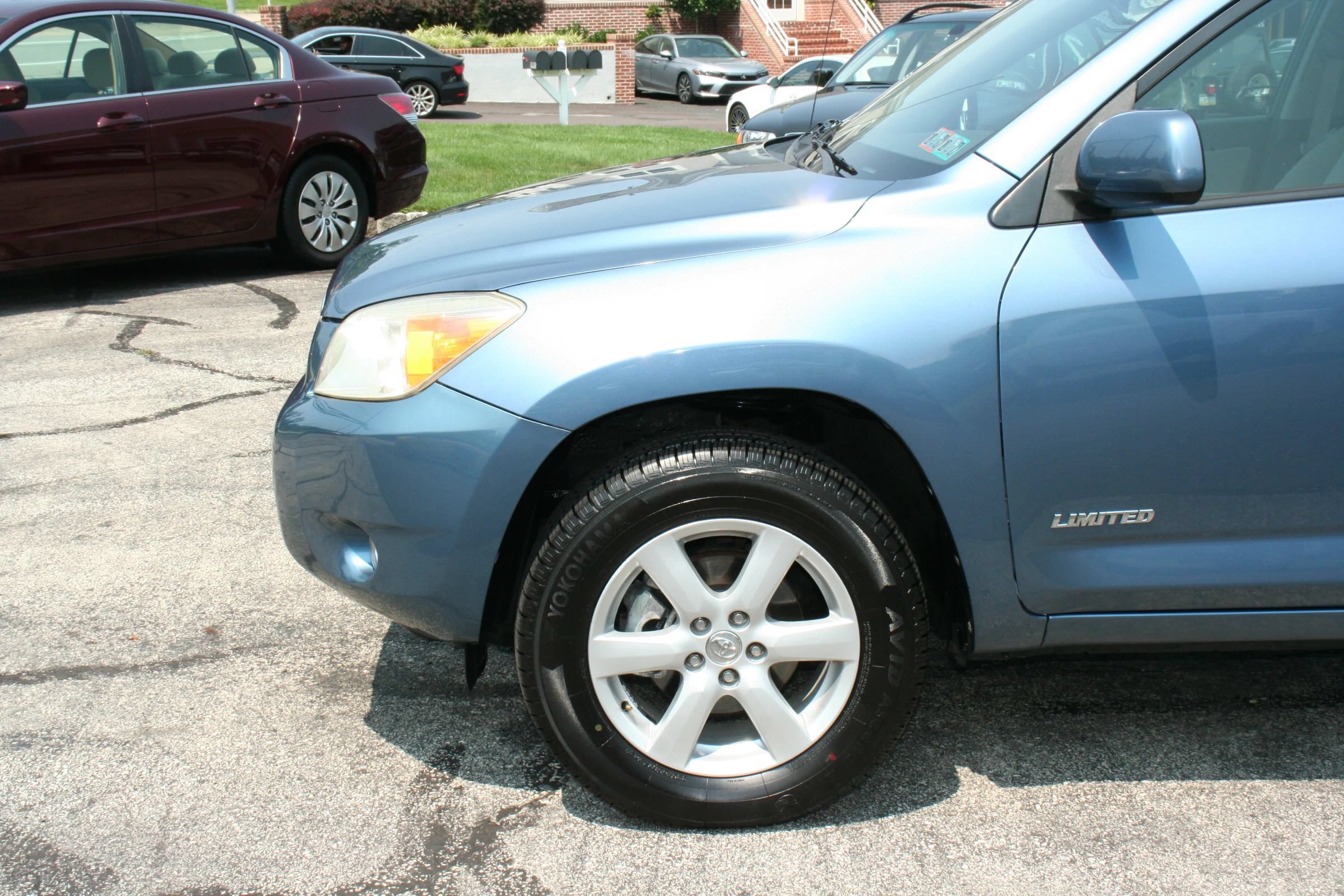 Used 2006 Toyota RAV4 Limited AWD/4WD image 14