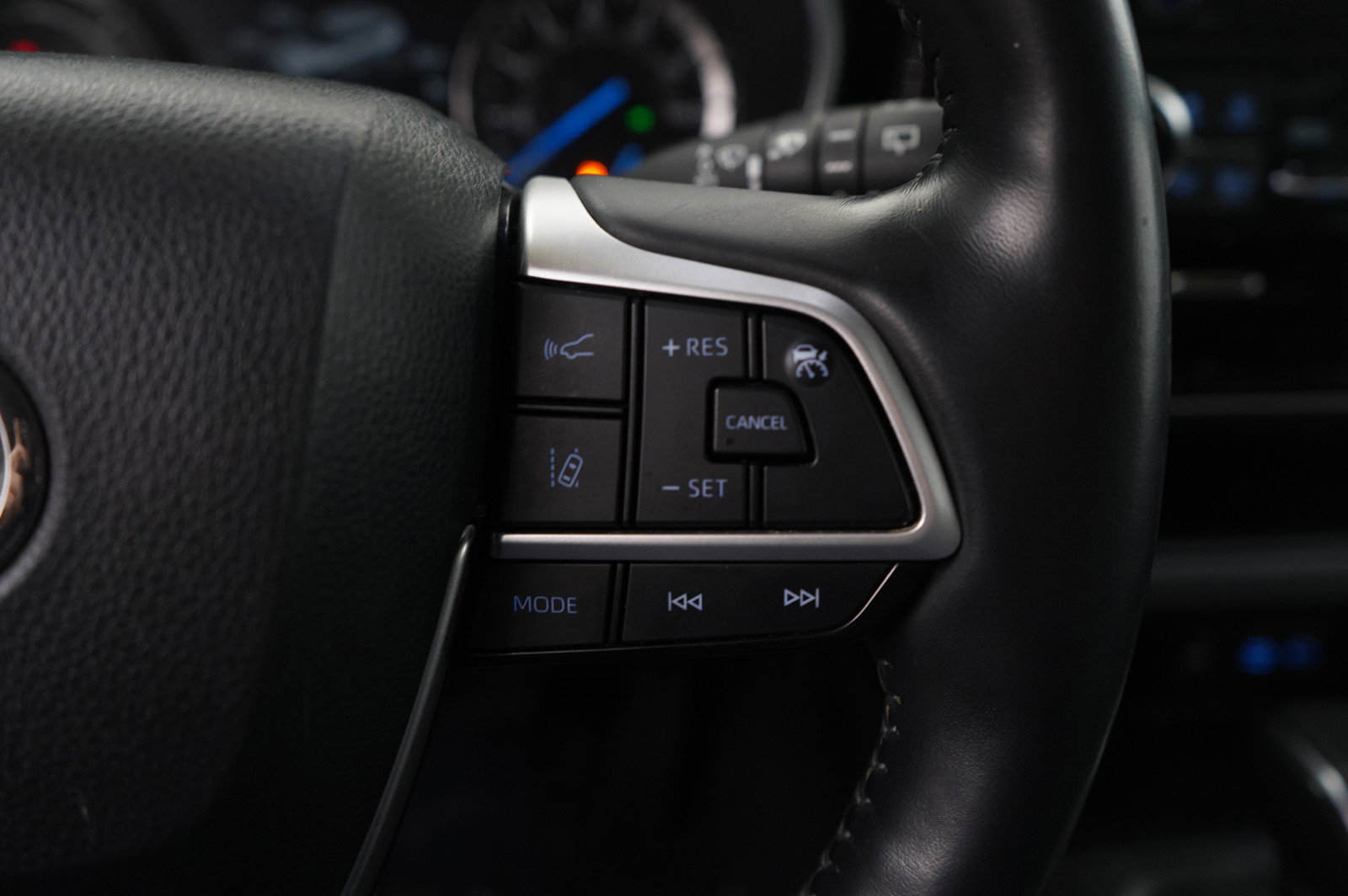 Used 2022 Toyota Highlander XLE image 17