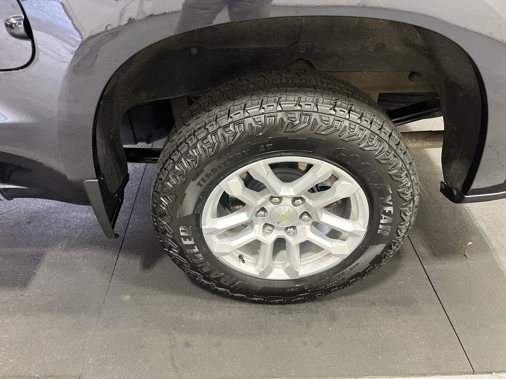 Certified 2022 Chevrolet Silverado 1500 LT AWD/4WD image 28