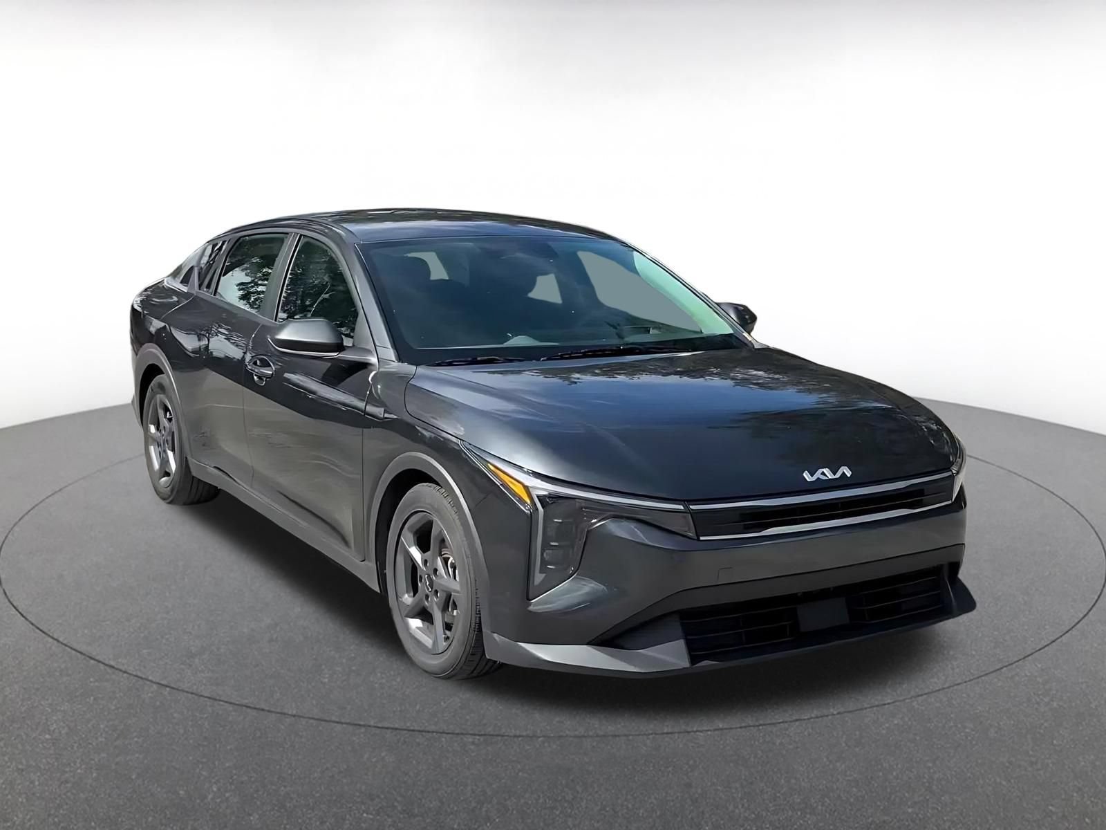Used 2025 Kia K4 FWD image 3