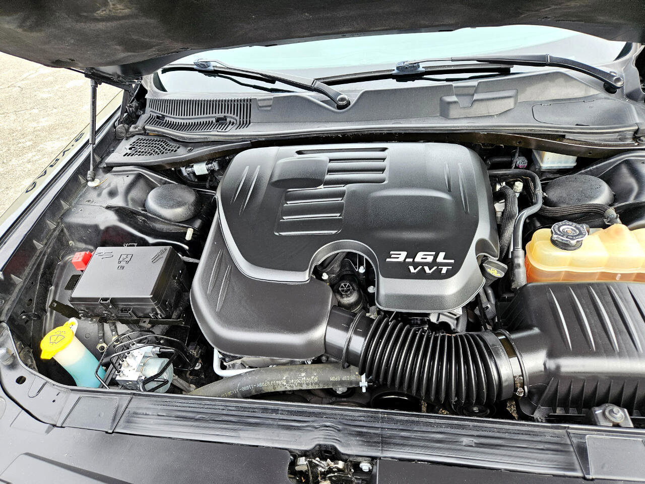 Used 2019 Dodge Challenger SXT image 21