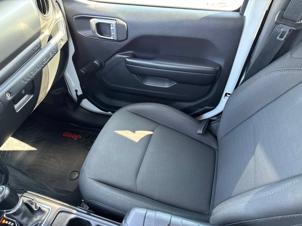 Used 2018 Jeep Wrangler Sport AWD/4WD image 22