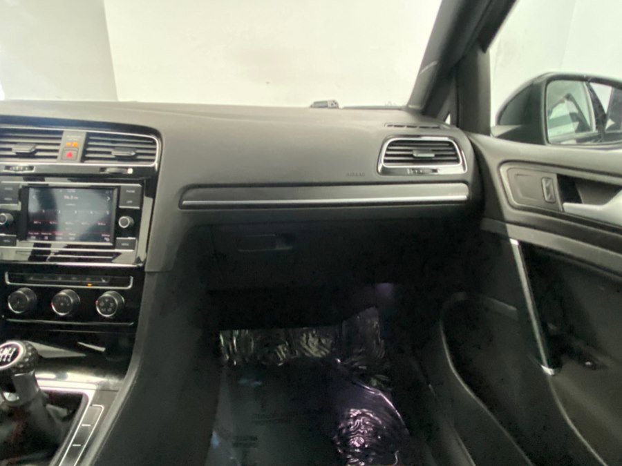 Used 2020 Volkswagen GTI S image 24