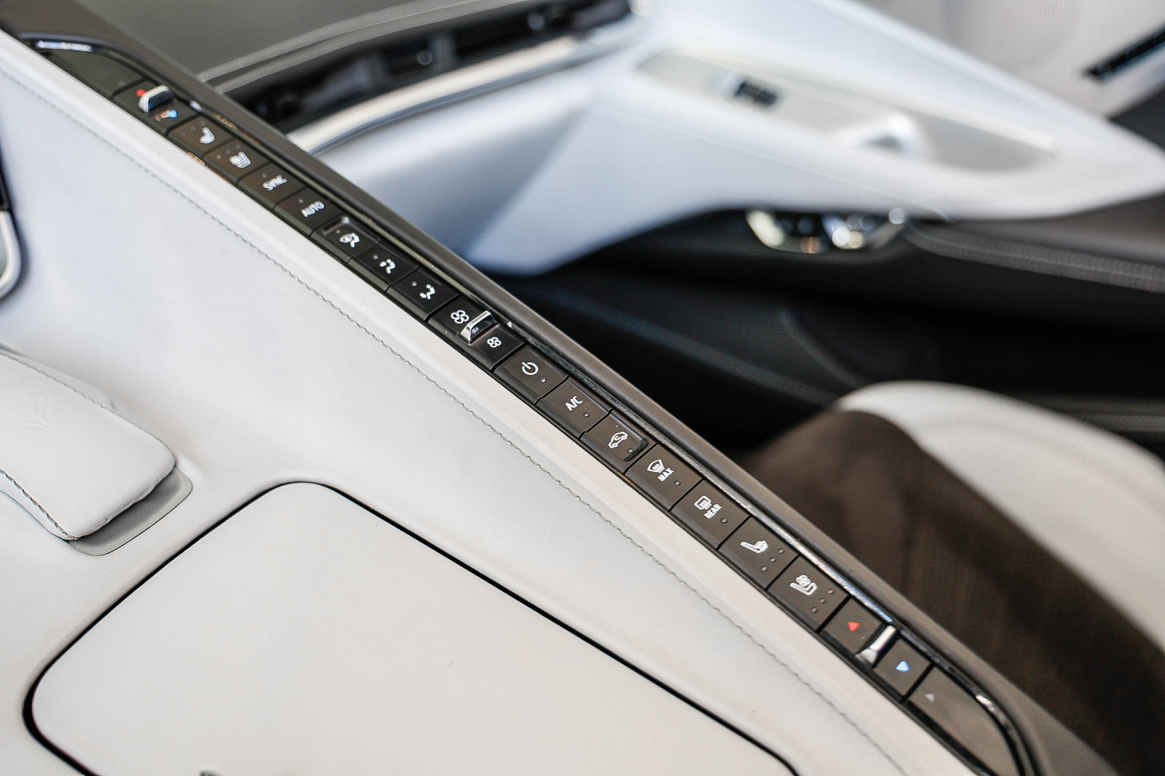 Used 2020 Chevrolet Corvette Stingray Premium Conv w/ 3LT Preferred Equipment Group RWD image 7