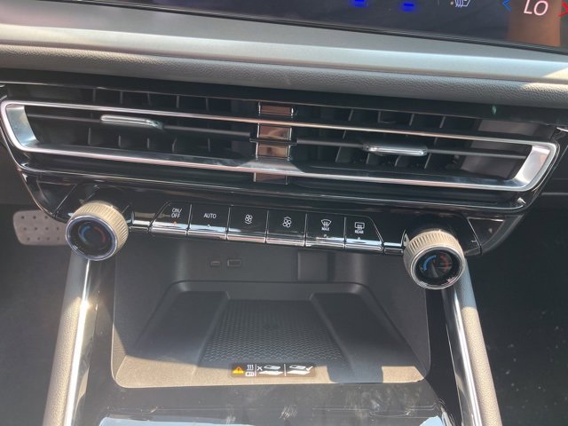 New 2026 Chevrolet Traverse LT w/ Driver Confidence Package image 35