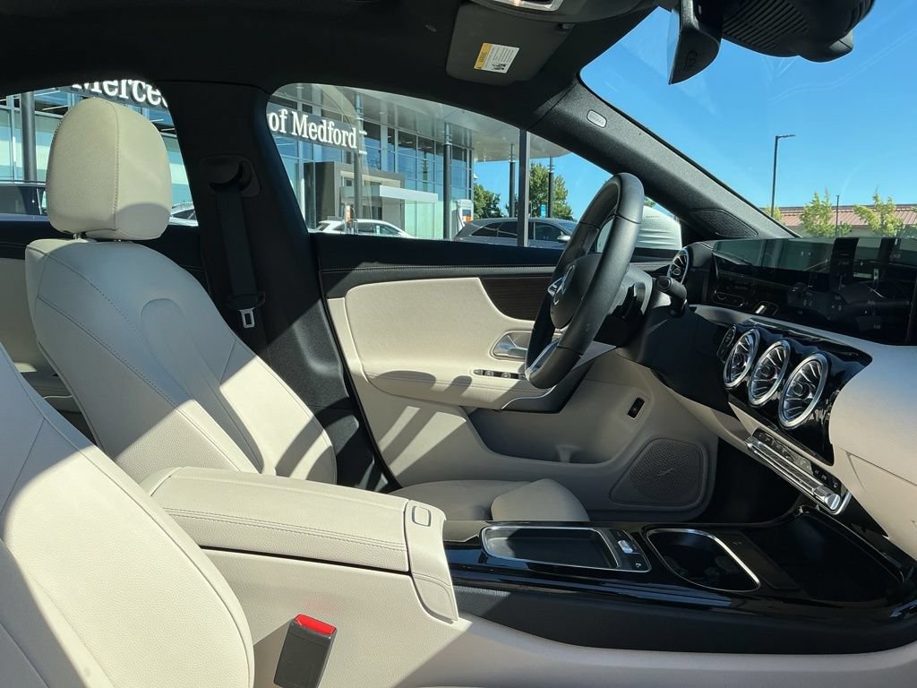 Certified 2026 Mercedes-Benz CLA 250 4MATIC image 17