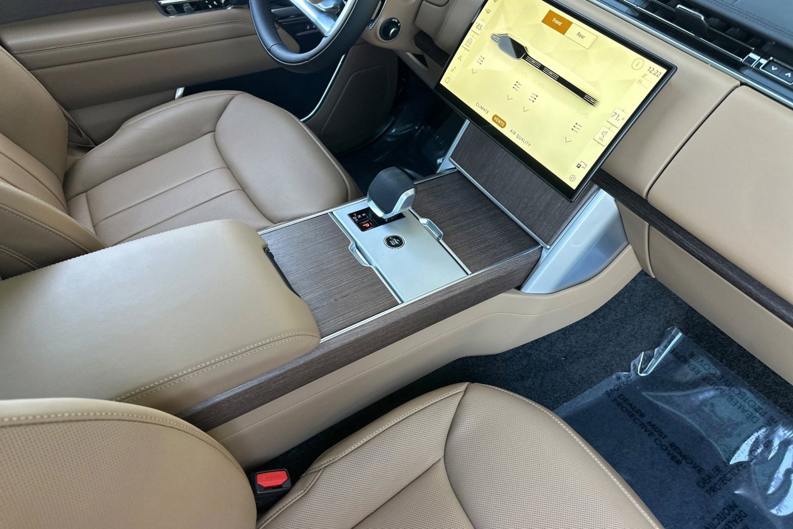 New 2026 Land Rover Range Rover Long Wheelbase SE image 26