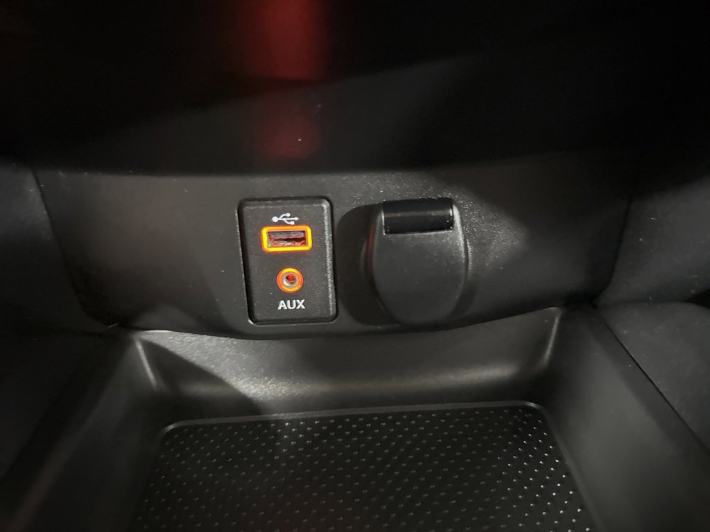 Used 2017 Nissan Rogue SV image 31