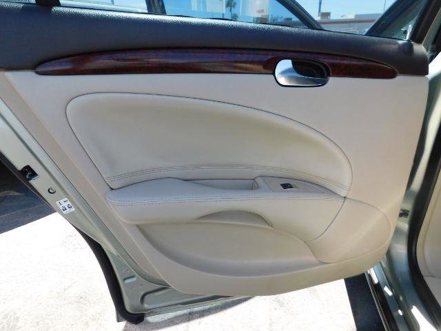 Used 2007 Buick Lucerne CXL w/ Luxury Package FWD image 13