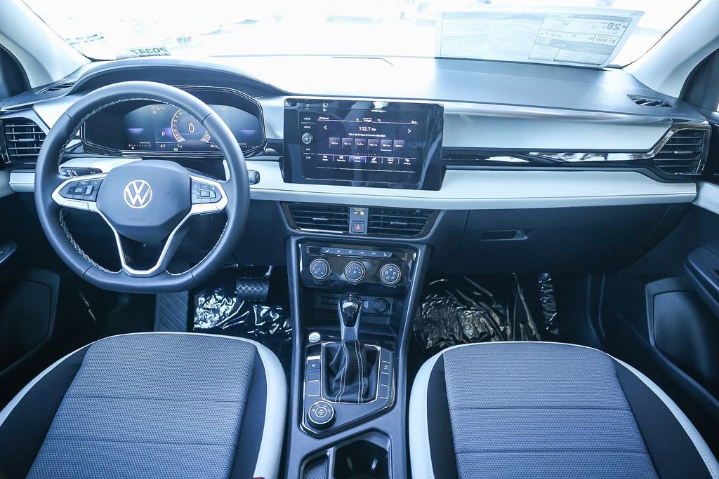 New 2025 Volkswagen Taos S image 18