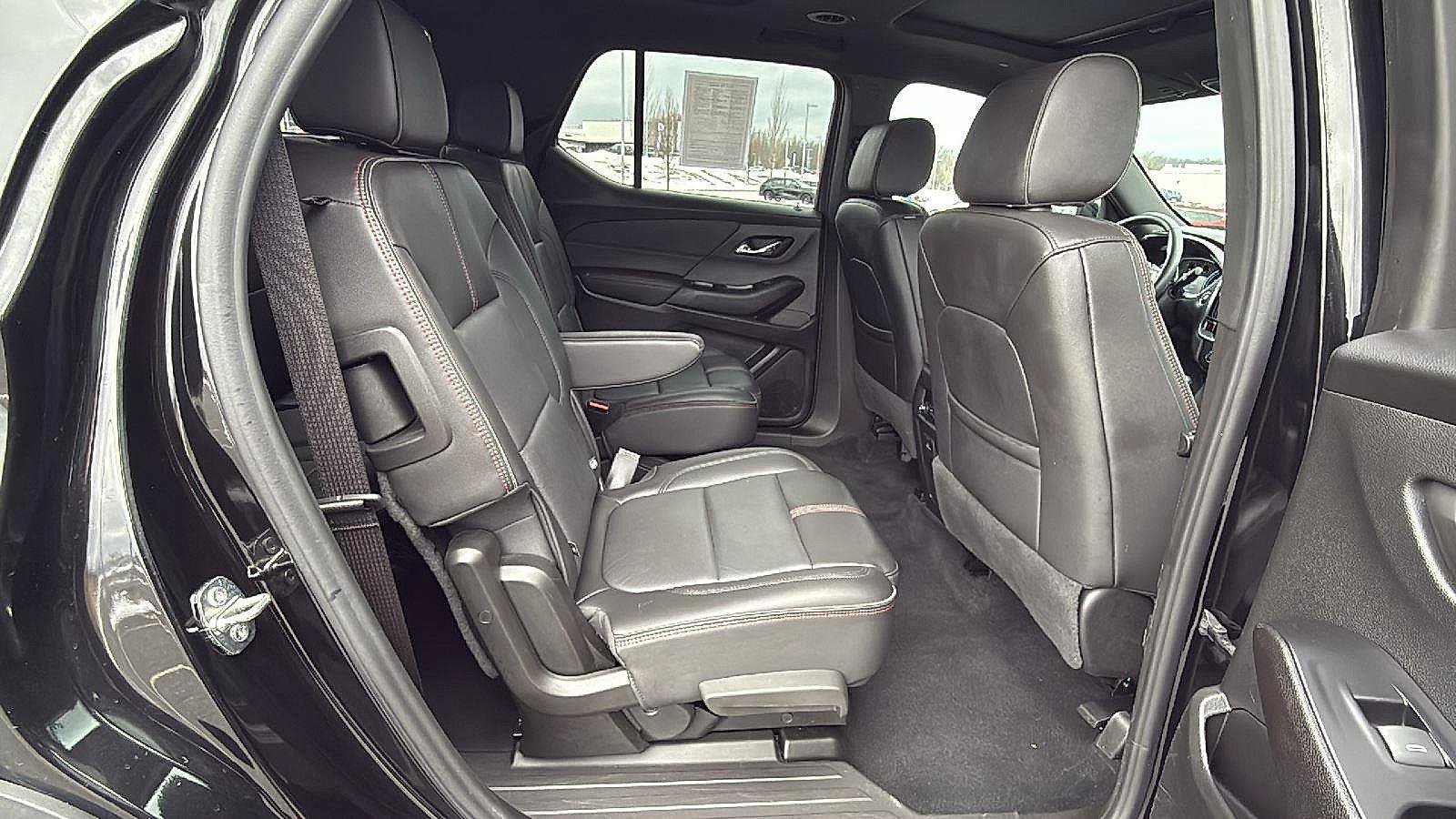 Used 2023 Chevrolet Traverse RS w/ LPO, Cargo Package AWD/4WD image 20