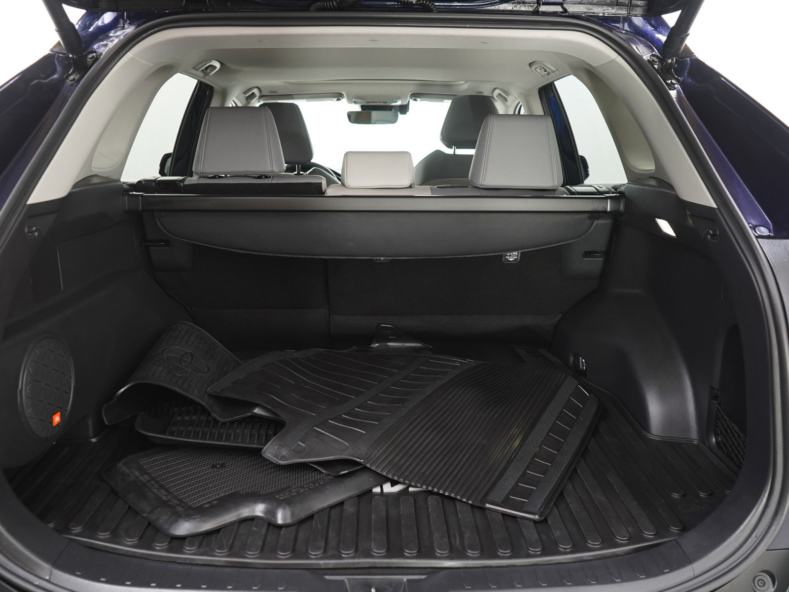 Used 2025 Toyota RAV4 Limited w/ Weather Package AWD/4WD image 18