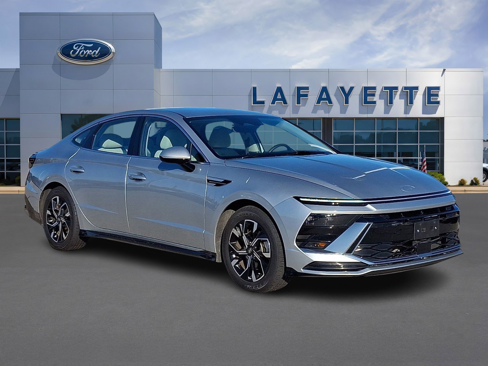 Used 2024 Hyundai Sonata SEL image 1