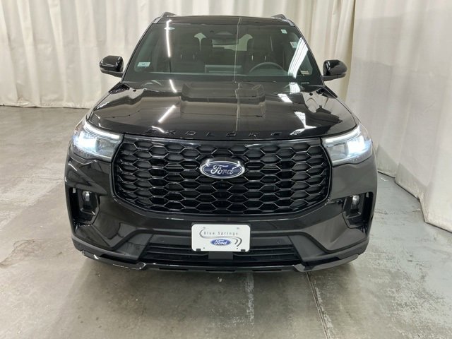 Used 2025 Ford Explorer ST-Line w/ Premium Package image 10