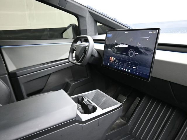 Used 2025 Tesla Cybertruck AWD Crew Cab image 11