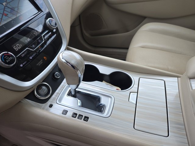 Used 2015 Nissan Murano Platinum w/ Platinum Technology Package FWD image 16