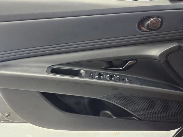Certified 2025 Hyundai Elantra Sport FWD image 28