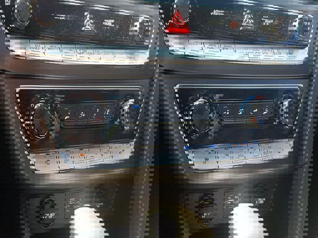 Used 2018 Hyundai Sonata SEL w/ Tech Package 02 image 15