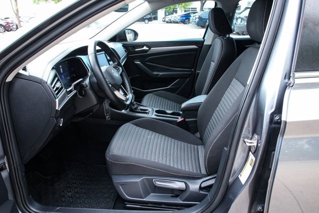 Used 2022 Volkswagen Jetta S image 10