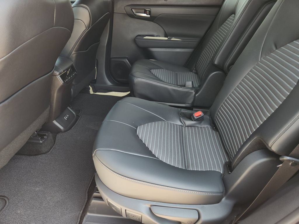 New 2026 Toyota Highlander XSE AWD/4WD image 21